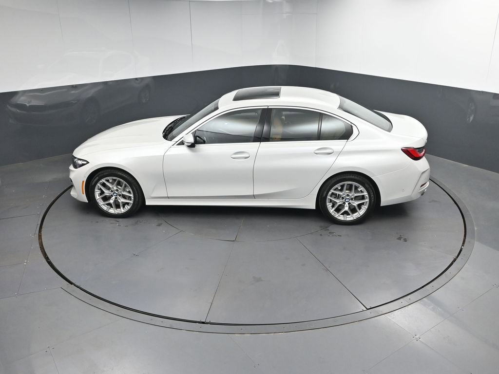 Used 2025 BMW 330i xDrive Sedan w/ Convenience Package AWD/4WD image 34