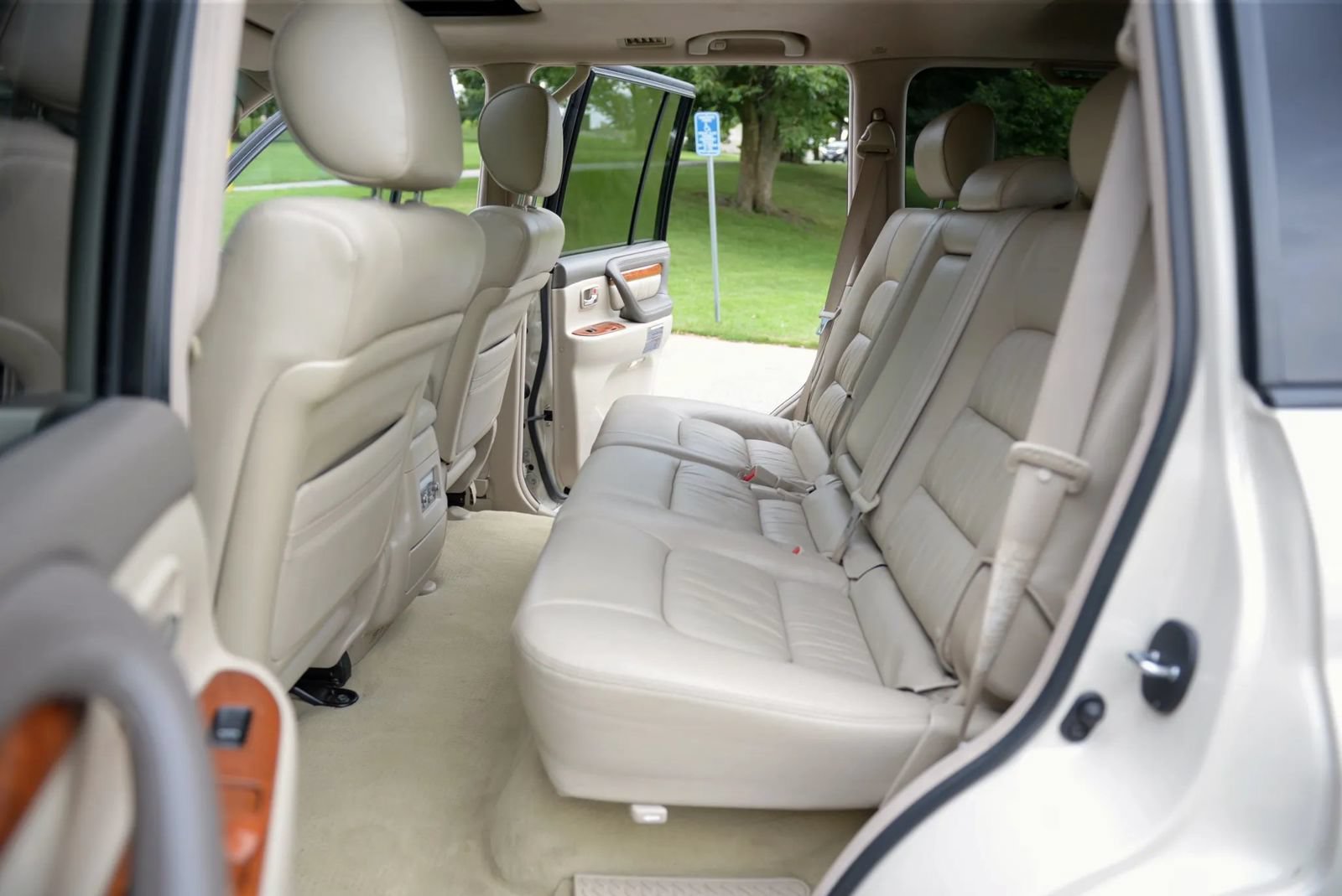 Used 2005 Lexus LX 470 4WD image 72