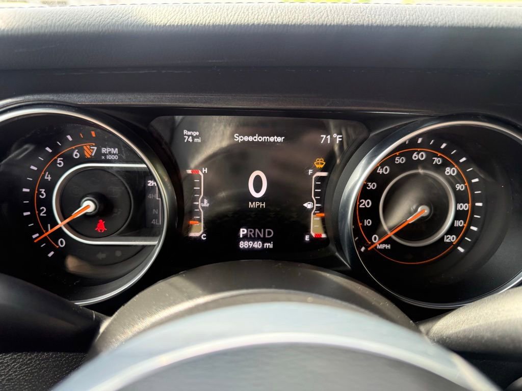 Used 2022 Jeep Wrangler Unlimited Sahara AWD/4WD image 20