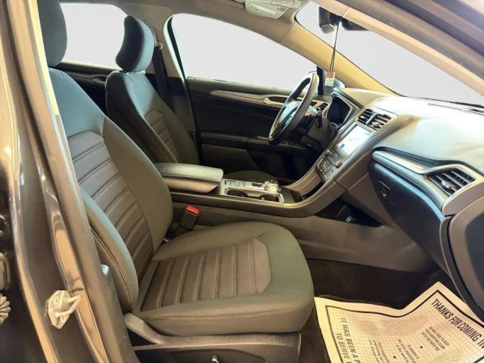 Used 2019 Ford Fusion SE image 16