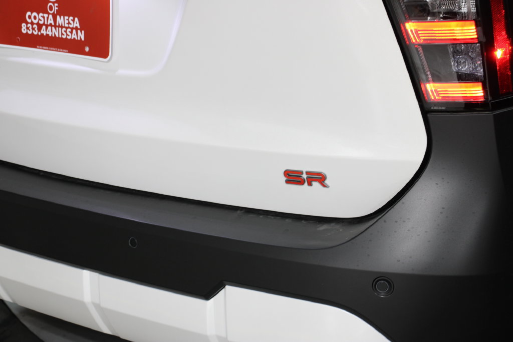New 2026 Nissan Kicks SR FWD image 3