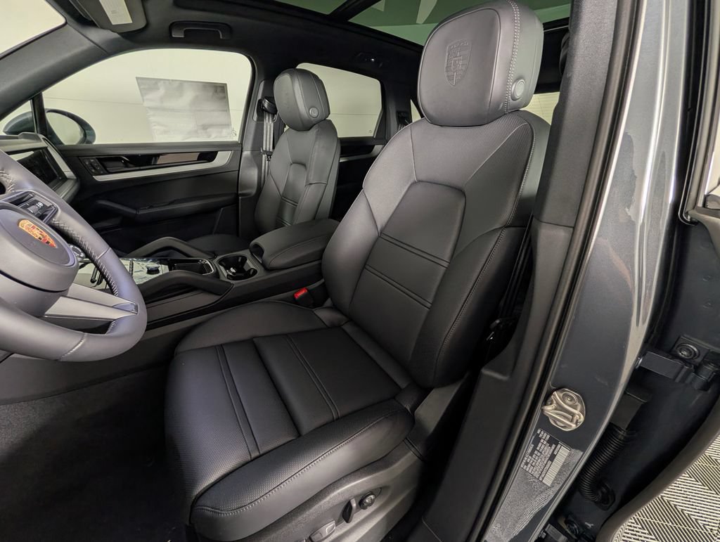 New 2026 Porsche Cayenne AWD/4WD image 5