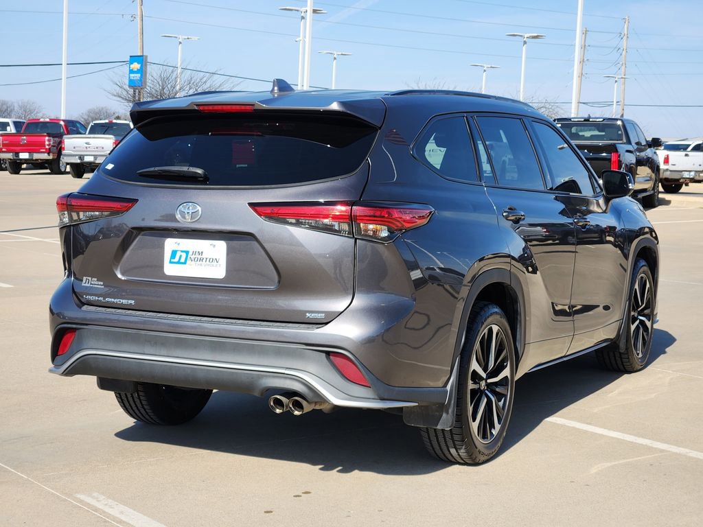 Used 2022 Toyota Highlander XSE image 8