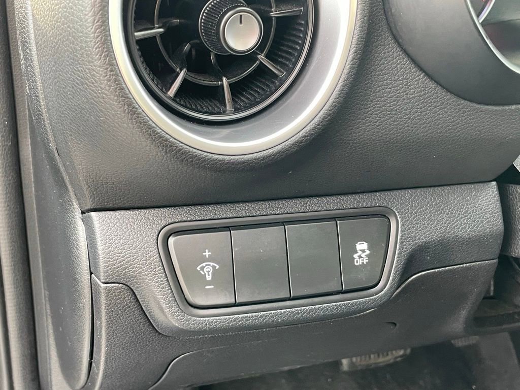 Certified 2023 Kia Forte LXS image 12