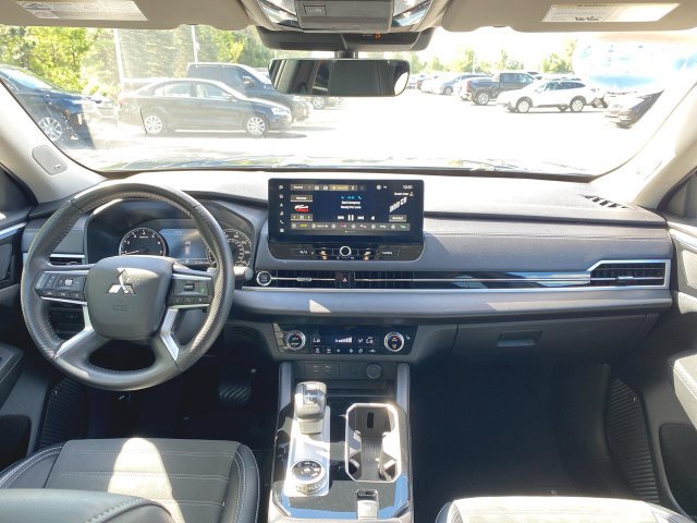 Used 2025 Mitsubishi Outlander SE FWD image 20