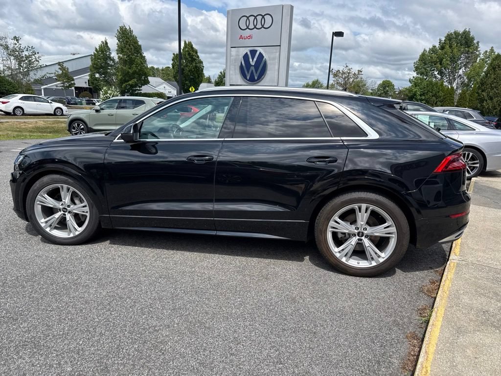 Used 2023 Audi Q8 Prestige w/ Prestige Package AWD/4WD image 11