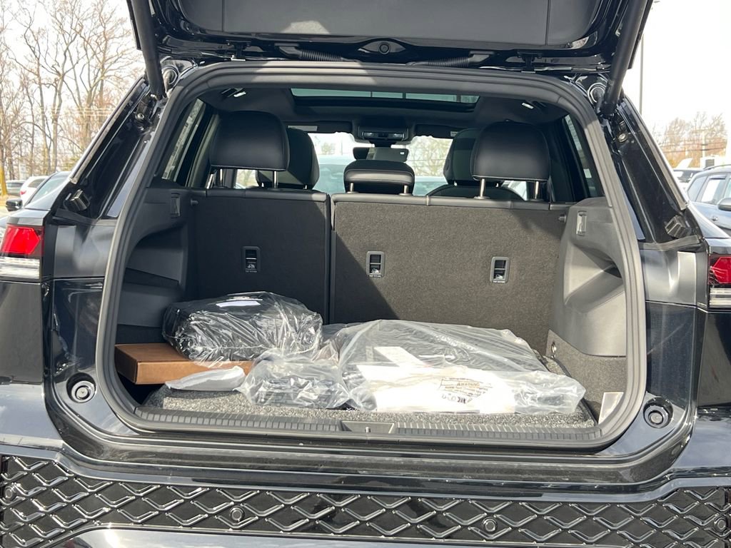 New 2026 Volkswagen Tiguan SE R-Line image 15