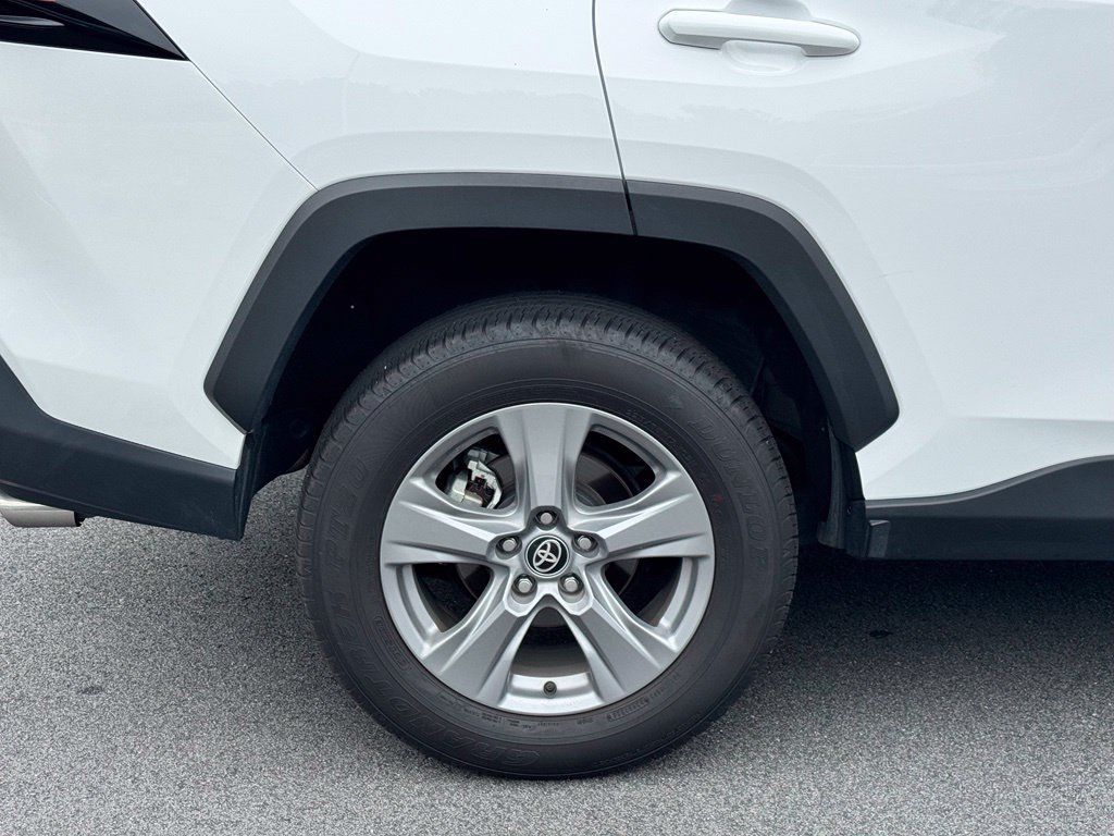 Used 2025 Toyota RAV4 XLE FWD image 34