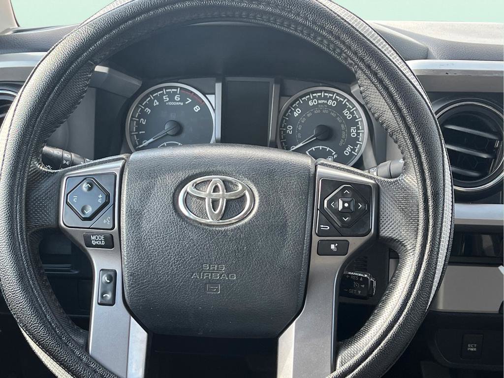 Used 2016 Toyota Tacoma SR5 w/ Towing Package image 21