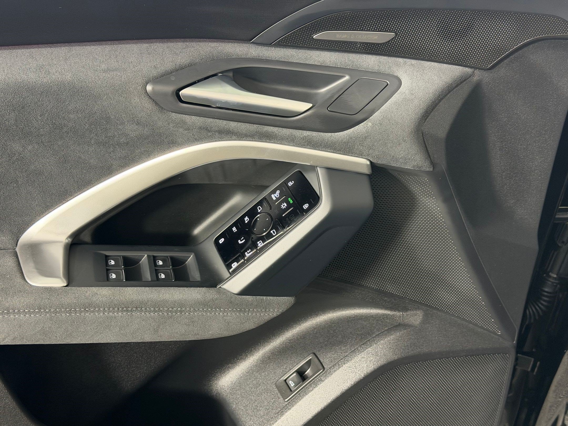 New 2026 Audi SQ5 Premium Plus AWD/4WD image 13