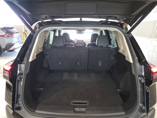 Certified 2023 Nissan Rogue SV w/ SV Premium B Package AWD/4WD image 22