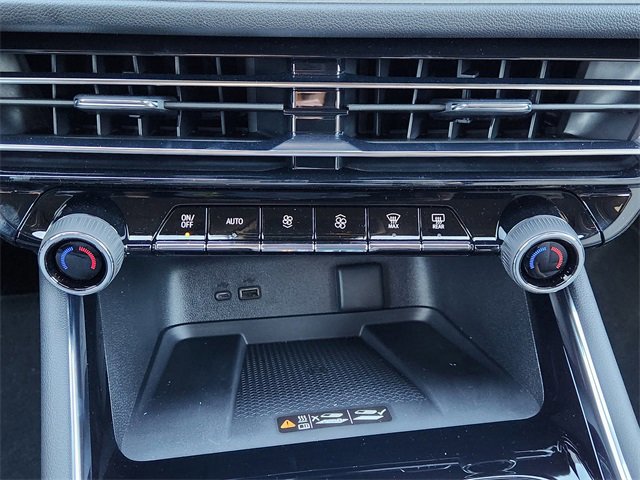 New 2026 Chevrolet Traverse LT image 20