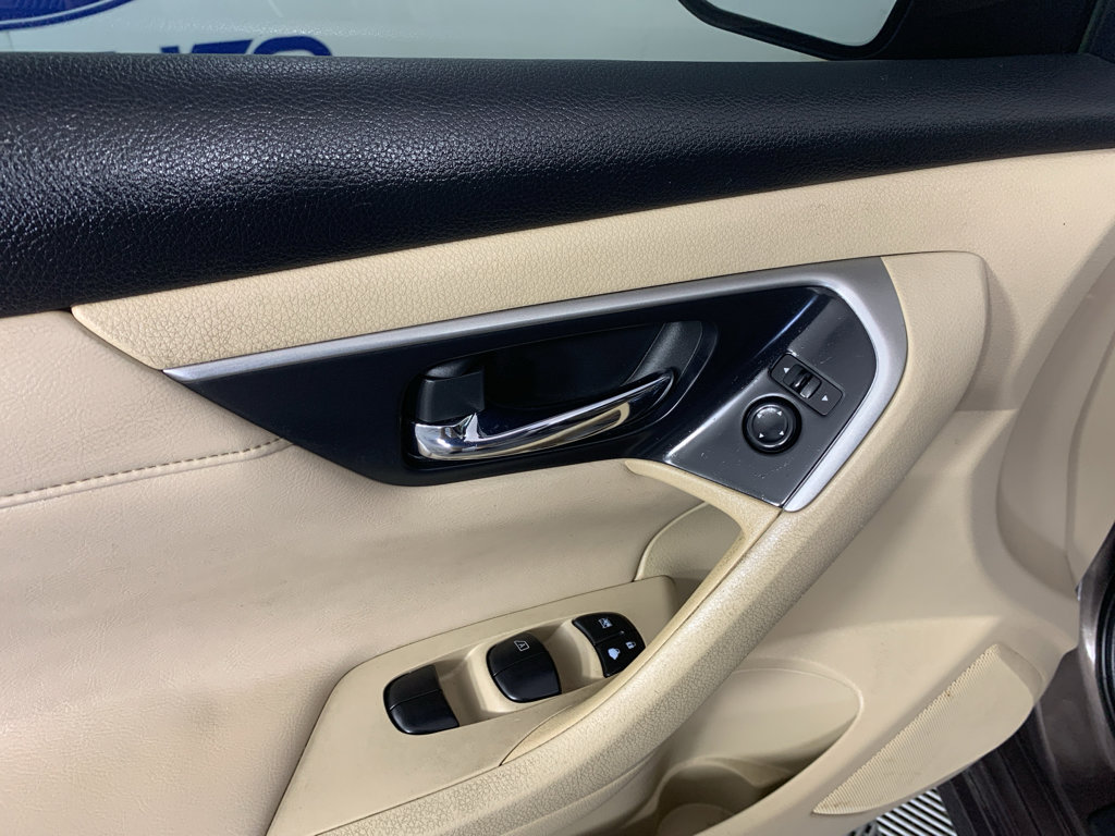 Used 2015 Nissan Altima 2.5 S w/ Sport Value Package image 11