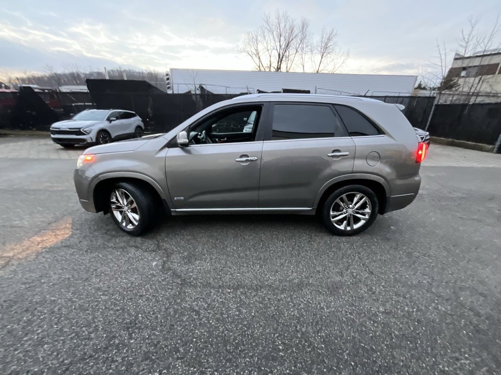 Used 2015 Kia Sorento SX image 3