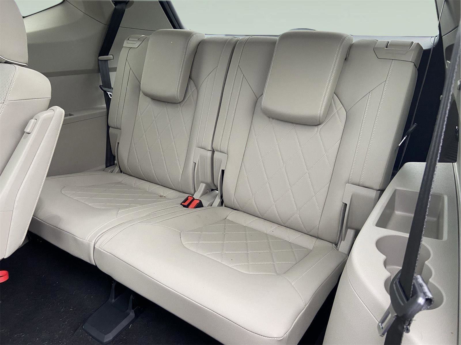 Used 2025 Volkswagen Atlas SEL Premium R-Line AWD/4WD image 29