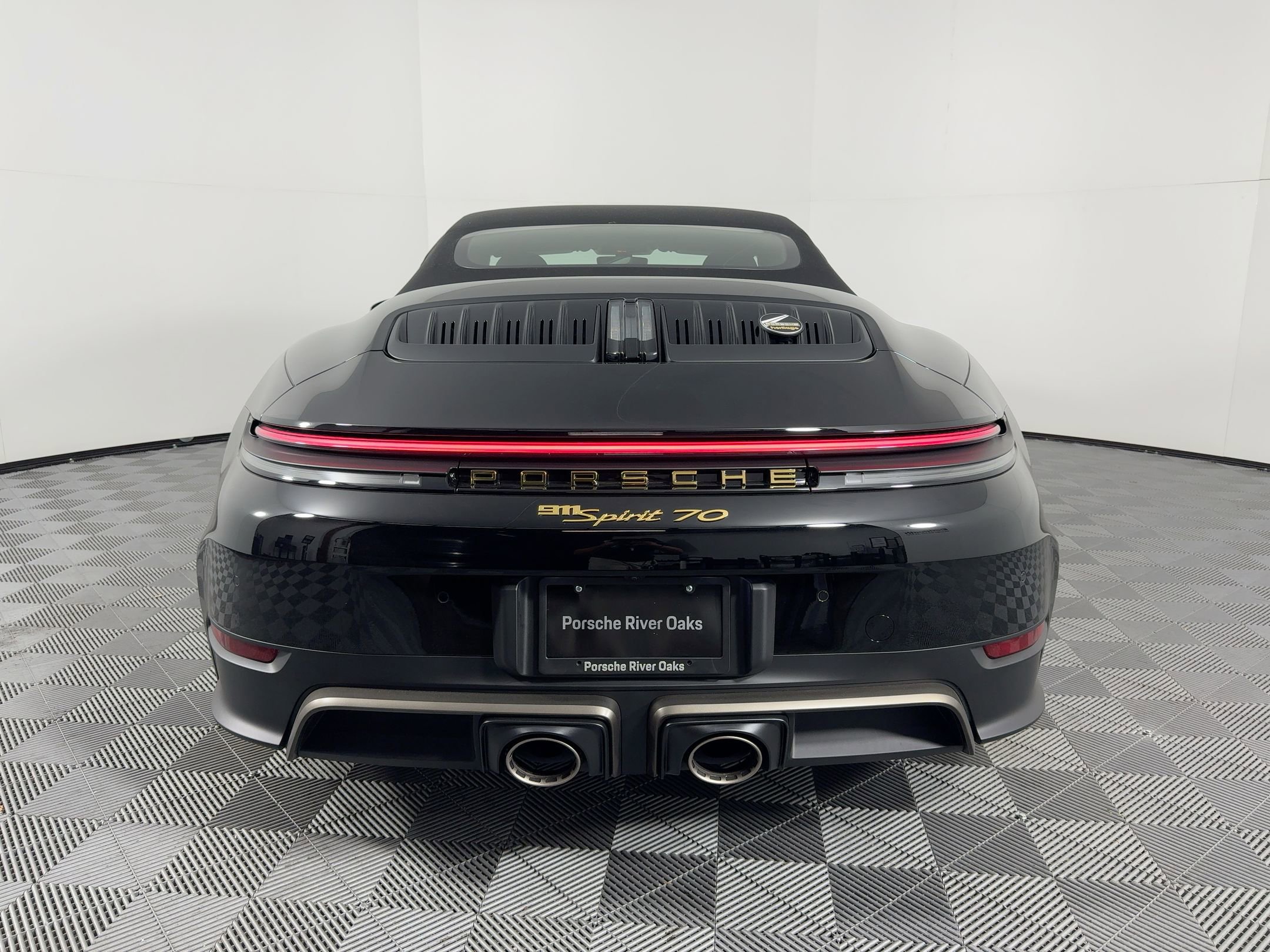 Used 2026 Porsche 911 GTS image 32