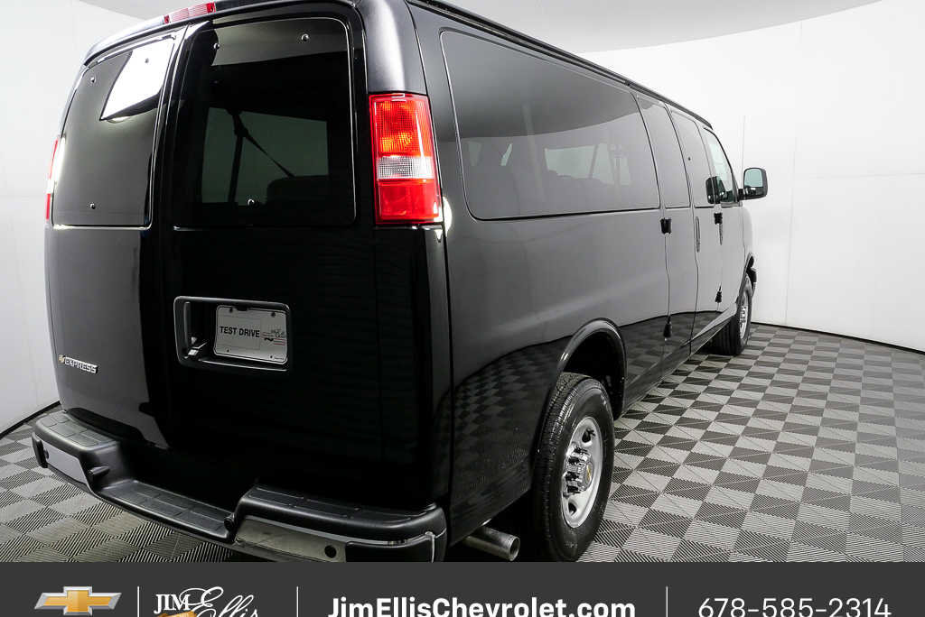 New 2025 Chevrolet Express 3500 LT w/ LT Preferred Equipment Group image 3