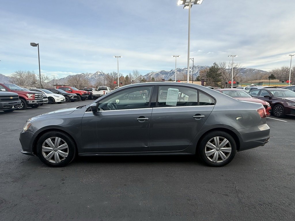 Used 2017 Volkswagen Jetta S image 4
