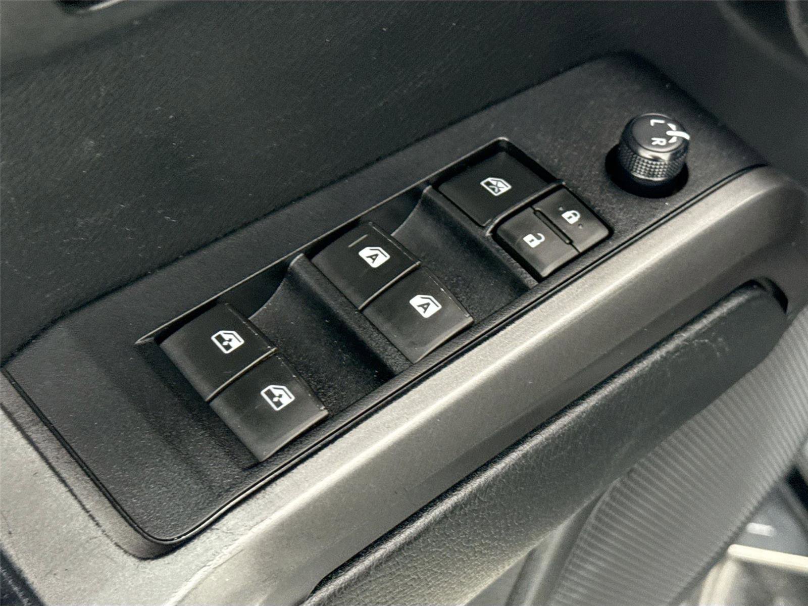 Used 2019 Toyota Tacoma TRD Off-Road image 29