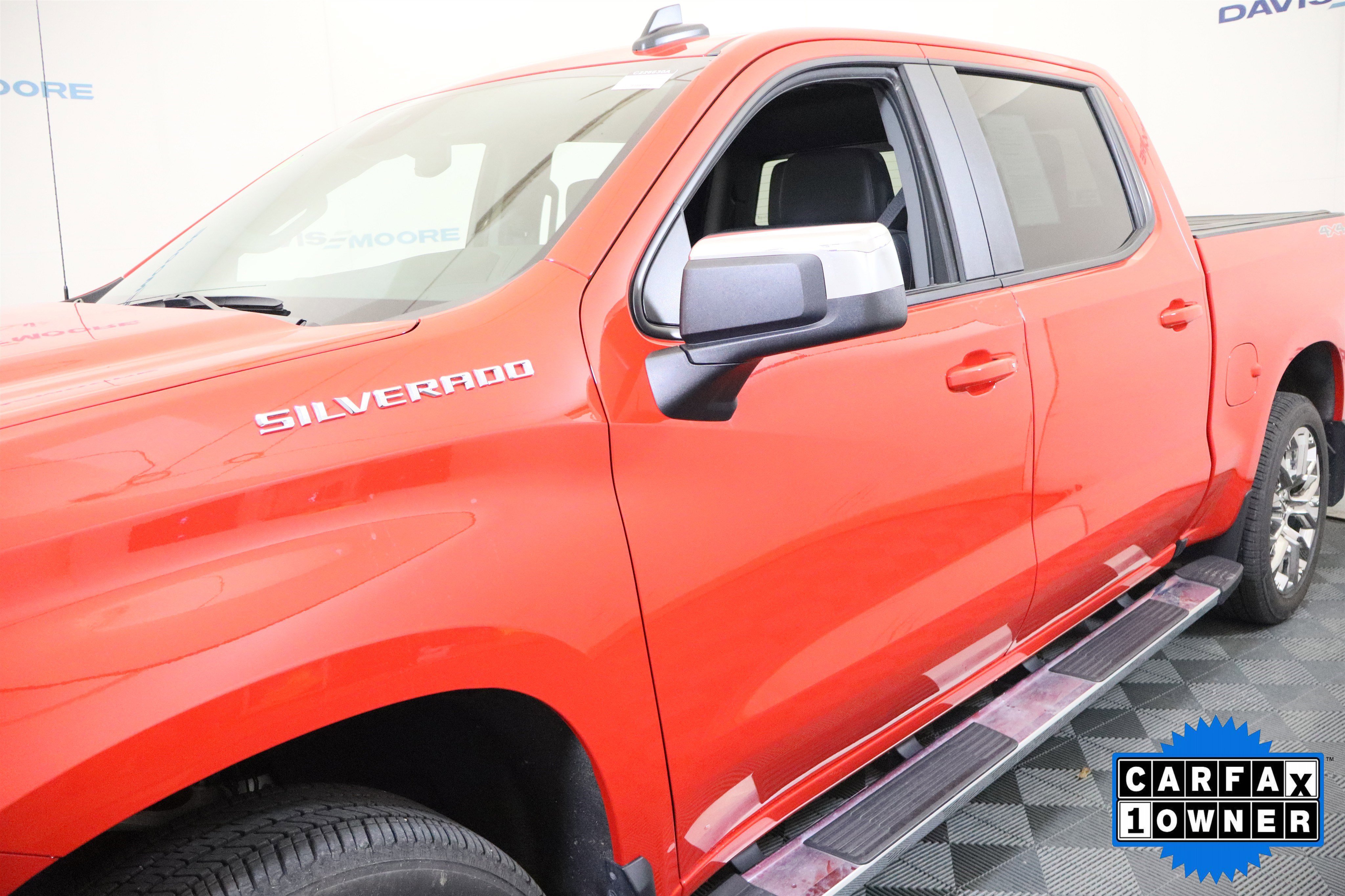 Used 2026 Chevrolet Silverado 1500 LT w/ Leather Package AWD/4WD image 13