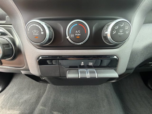 Used 2022 RAM 1500 Big Horn AWD/4WD image 23