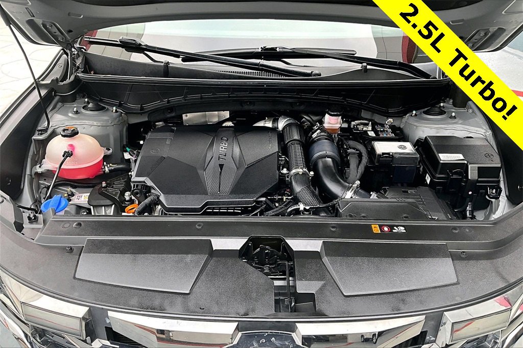 Used 2023 Hyundai Santa Cruz Limited image 32