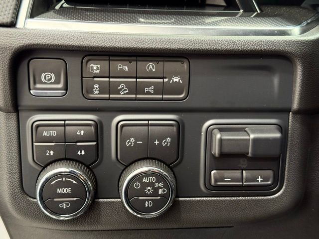 New 2025 Chevrolet Suburban RST w/ RST Capability Package image 39