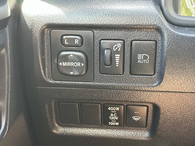 Used 2023 Toyota 4Runner TRD Off-Road Premium w/ Moonroof Package AWD/4WD image 25