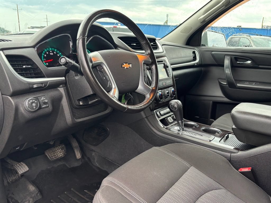 Used 2017 Chevrolet Traverse LT AWD/4WD image 9