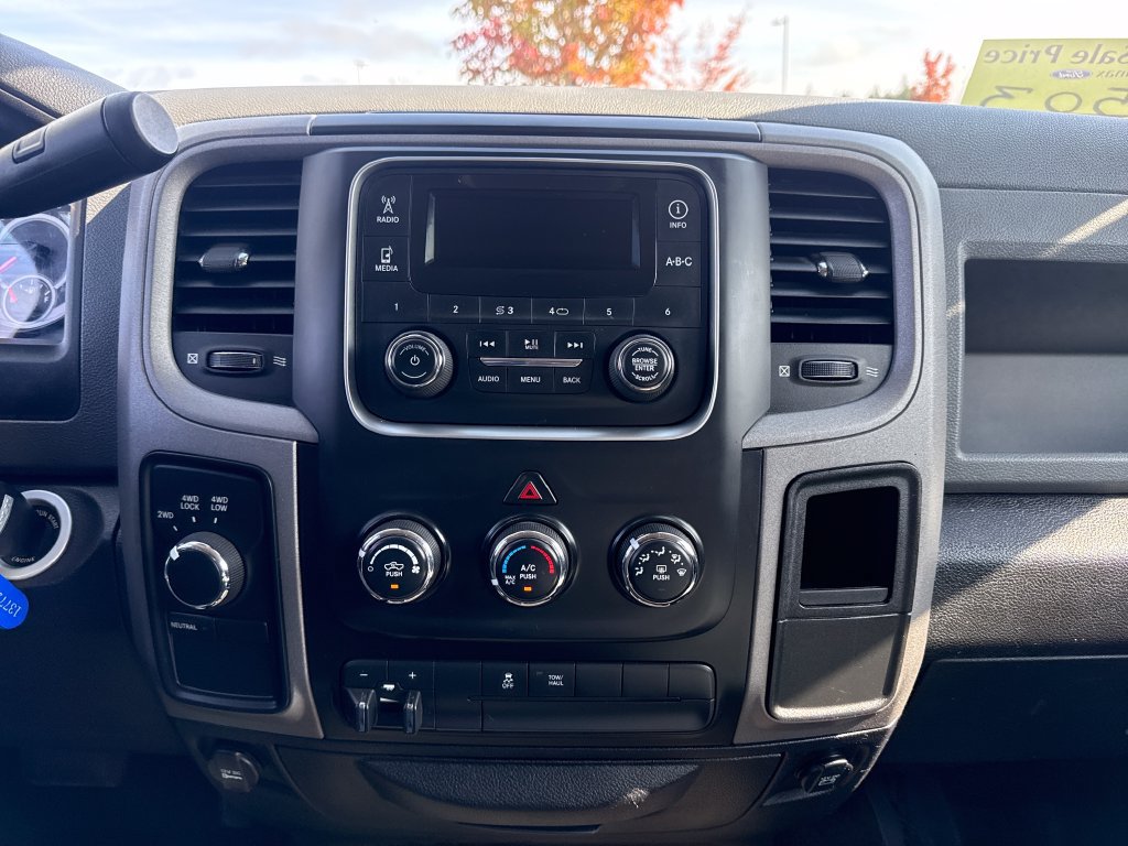 Used 2014 RAM 1500 ST w/ SXT Appearance Group AWD/4WD image 24