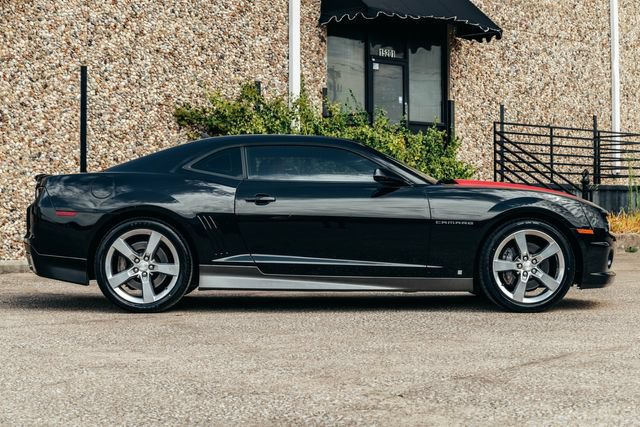 Used 2010 Chevrolet Camaro SS w/ LPO, Ground Effects Package RWD image 13