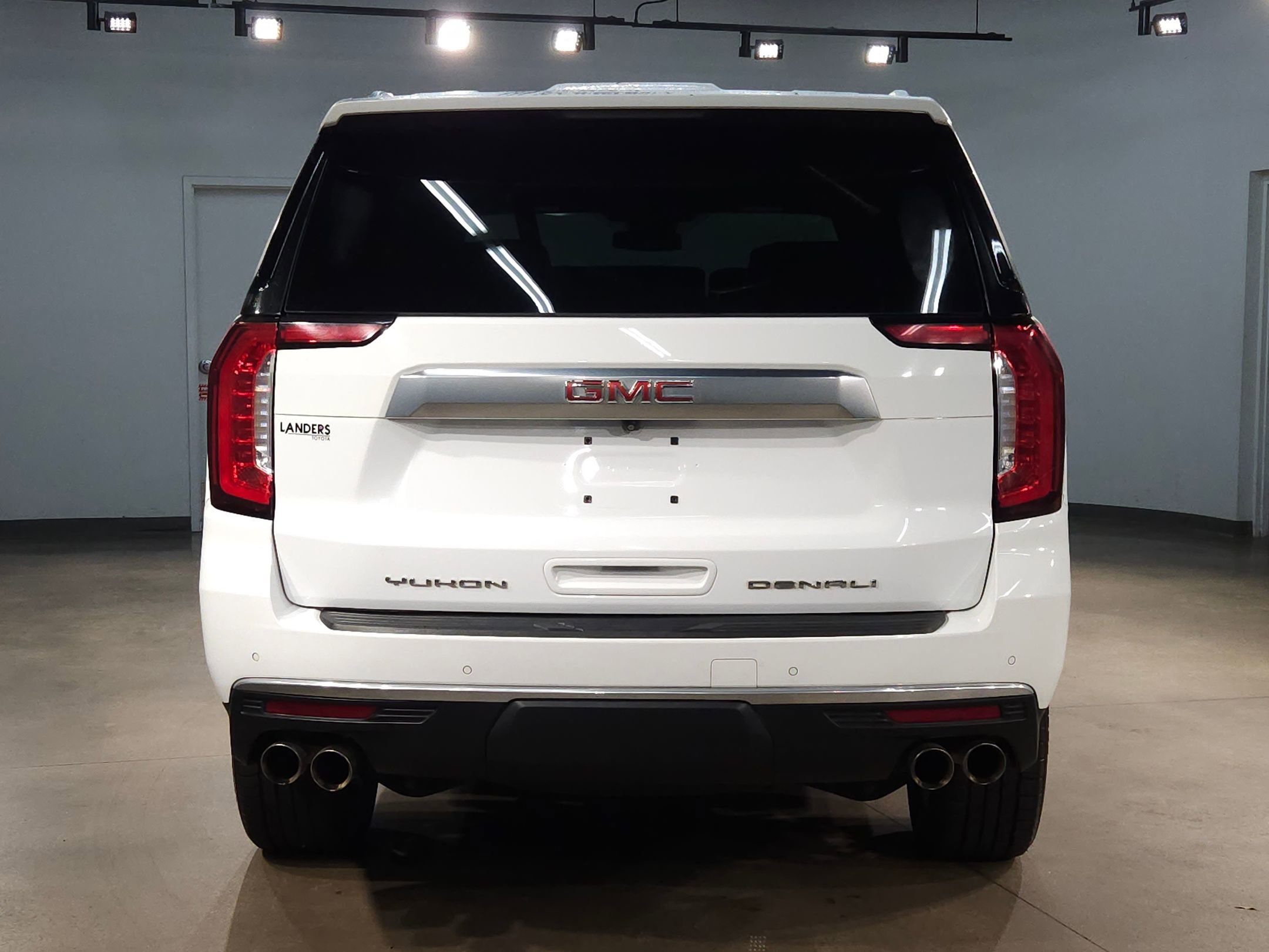 Used 2023 GMC Yukon Denali image 6