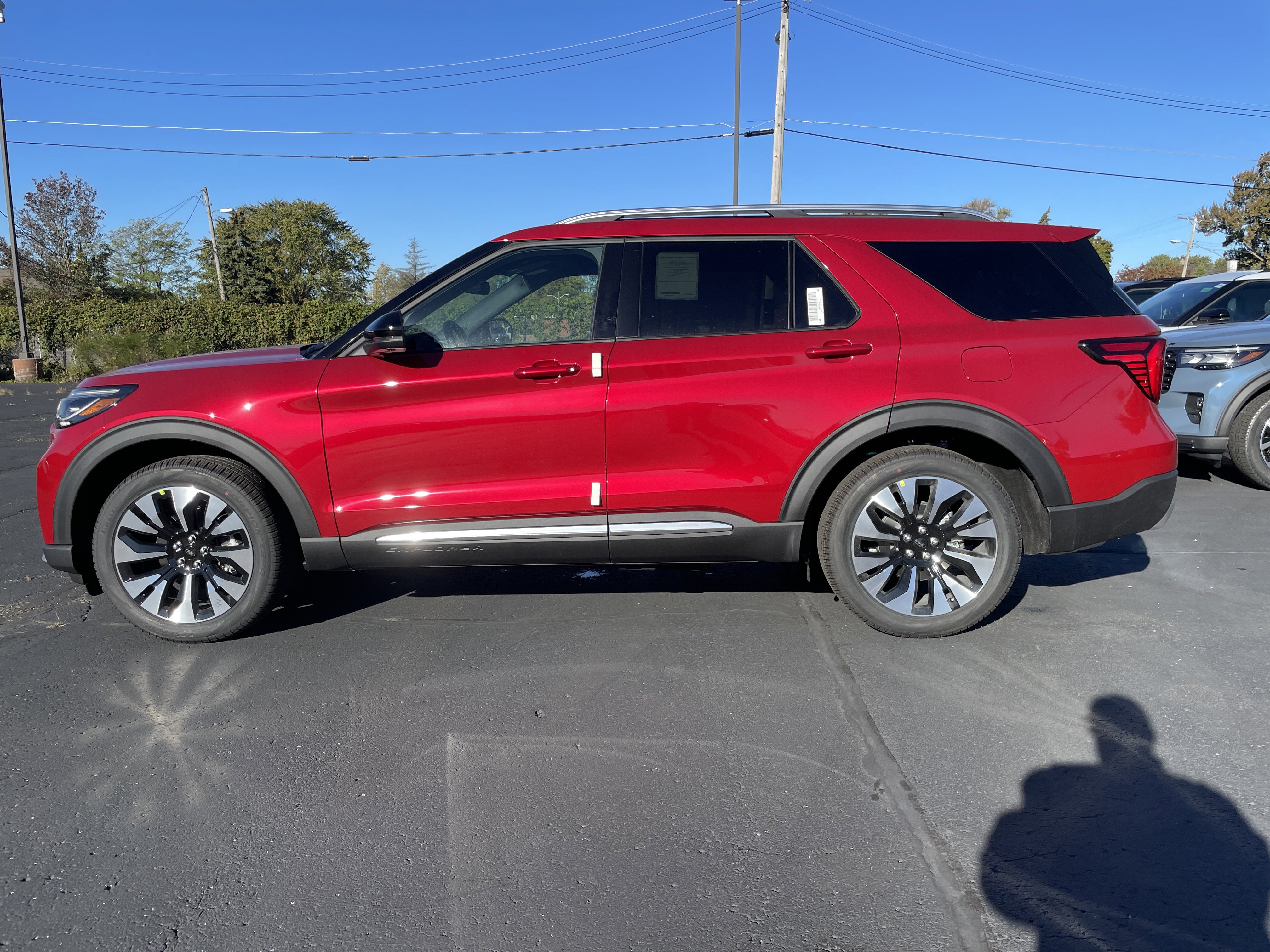 New 2026 Ford Explorer Platinum image 7