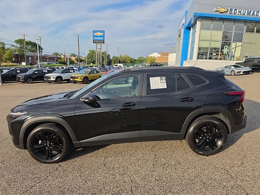 Used 2025 Chevrolet Trax ACTIV FWD image 6