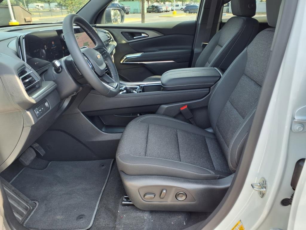 New 2026 Chevrolet Traverse LT w/ Driver Confidence Package image 6