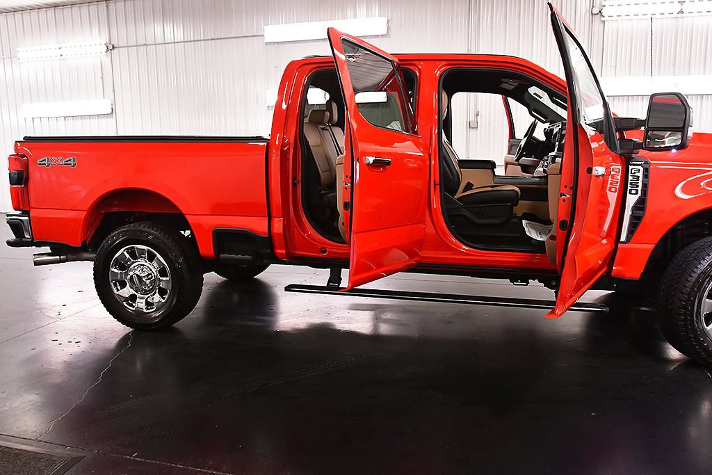 Used 2025 Ford F350 Lariat w/ Chrome Package AWD/4WD image 31