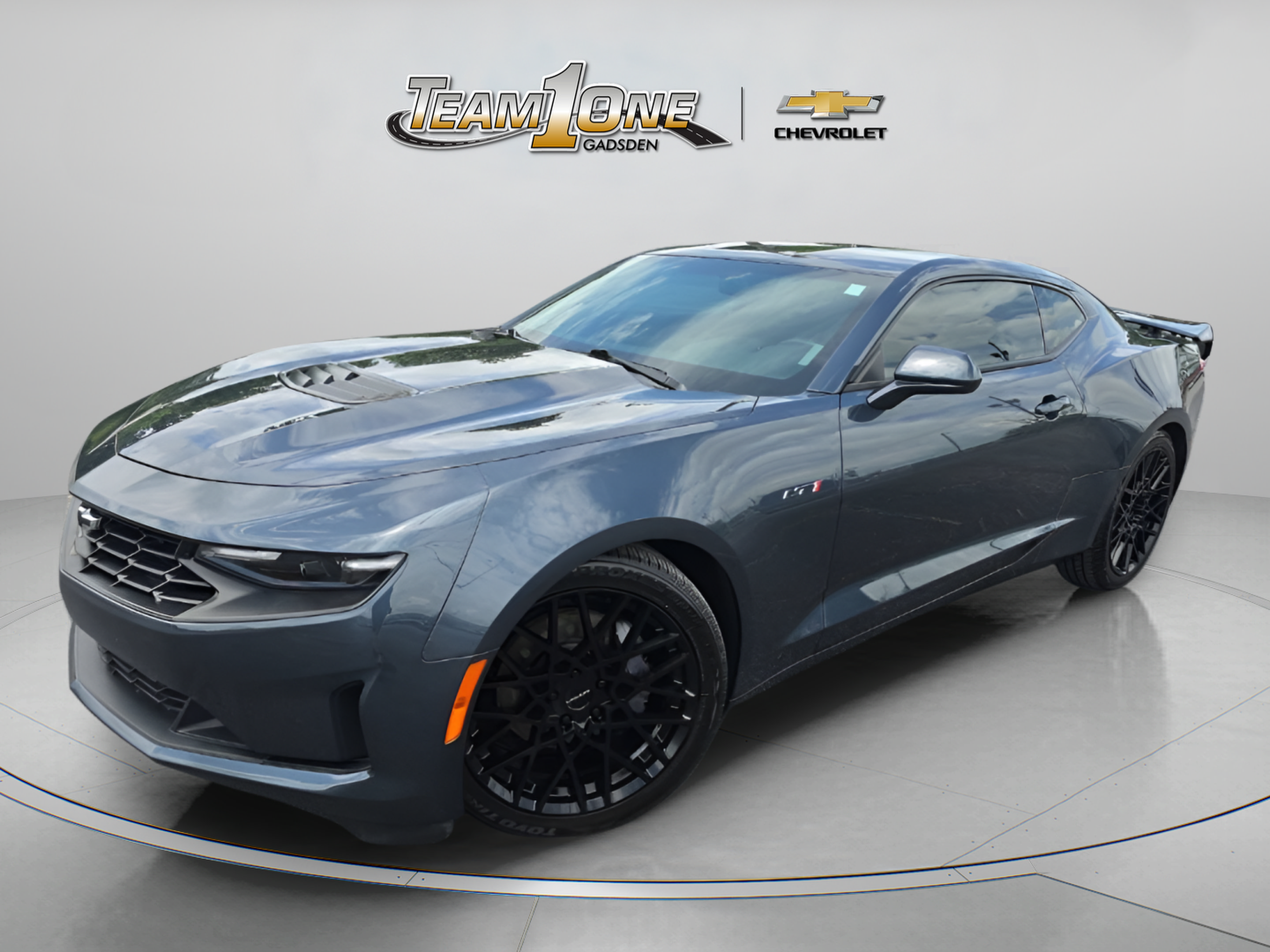 Used 2021 Chevrolet Camaro LT RWD image 4