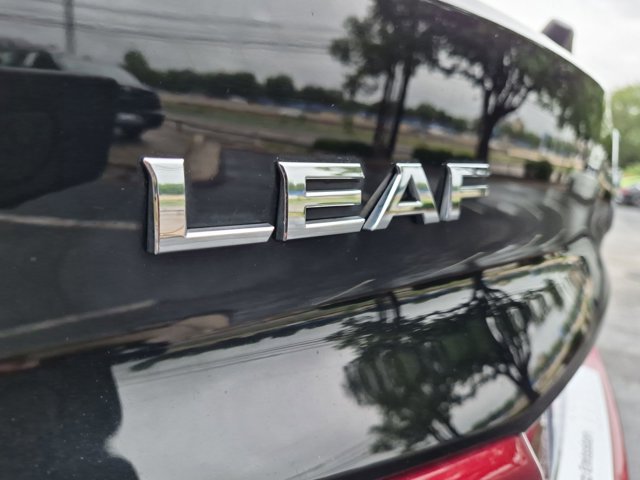 Used 2018 Nissan Leaf SV w/ SV Technology Package image 26