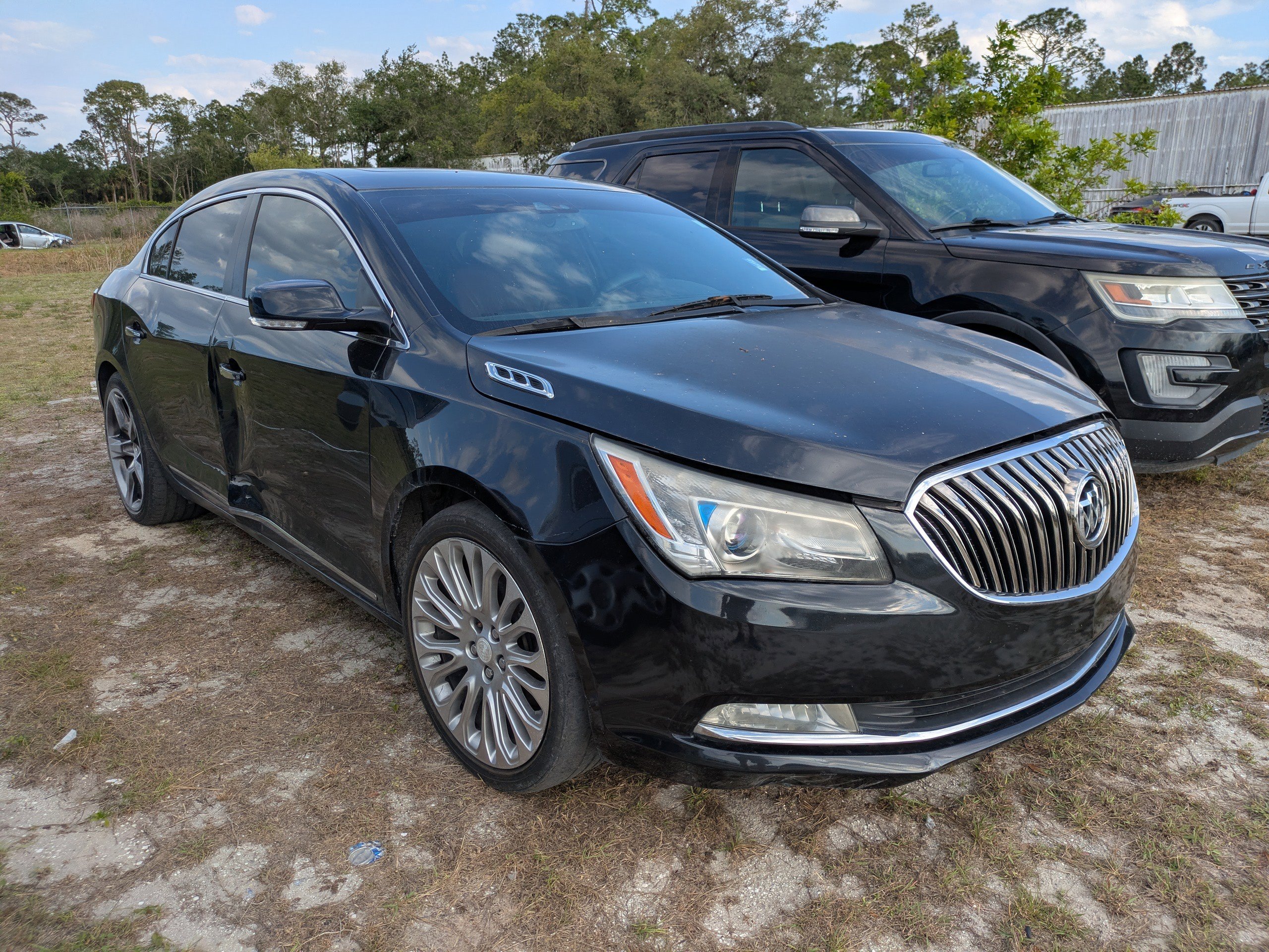 Used 2015 Buick LaCrosse Premium w/ Ultra Luxury Package FWD image 2