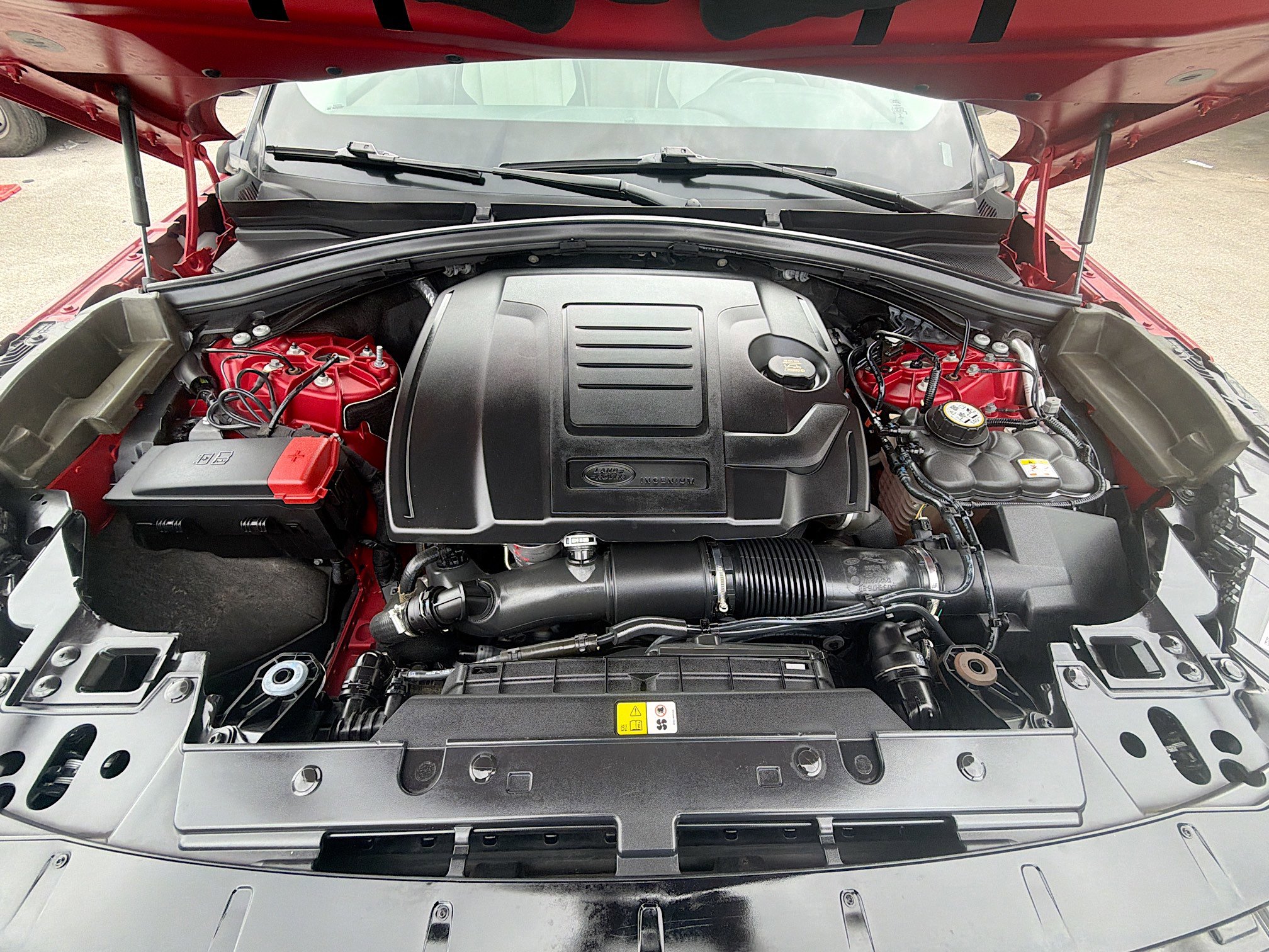 Used 2022 Land Rover Range Rover Velar R-Dynamic S AWD/4WD image 33