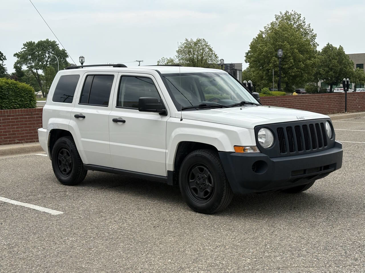 Used 2009 Jeep Patriot Sport FWD image 5