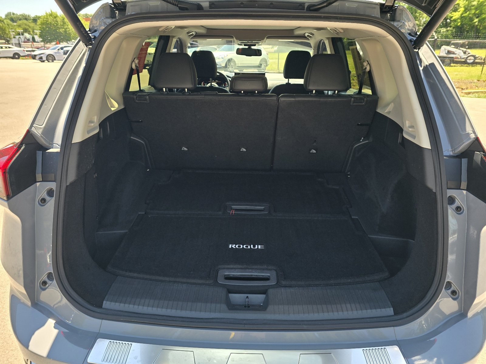 Certified 2024 Nissan Rogue Platinum w/ Platinum Premium Package AWD/4WD image 26