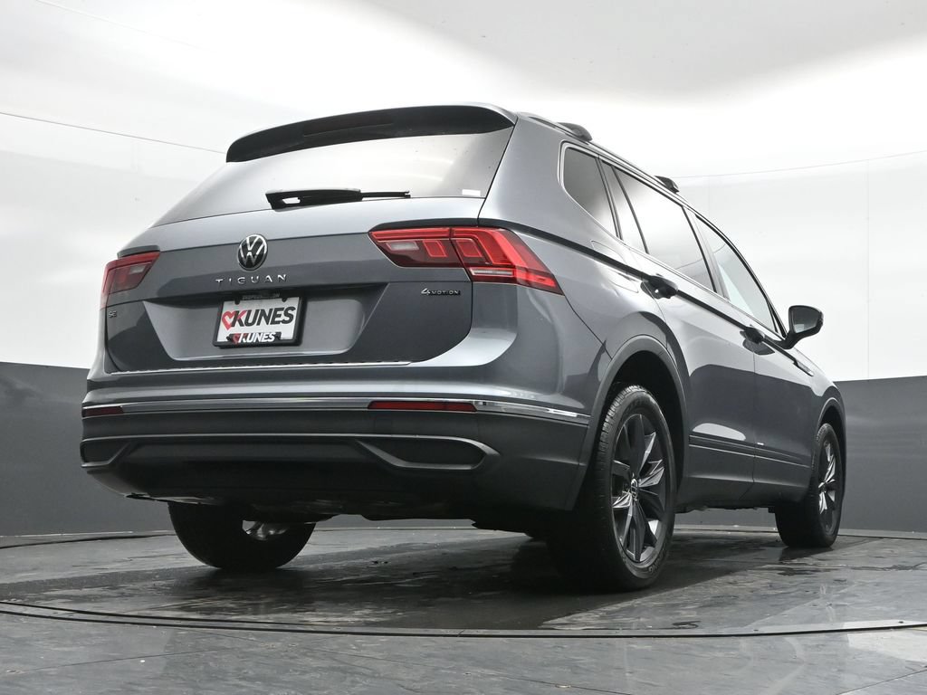 Used 2022 Volkswagen Tiguan SE AWD/4WD image 38