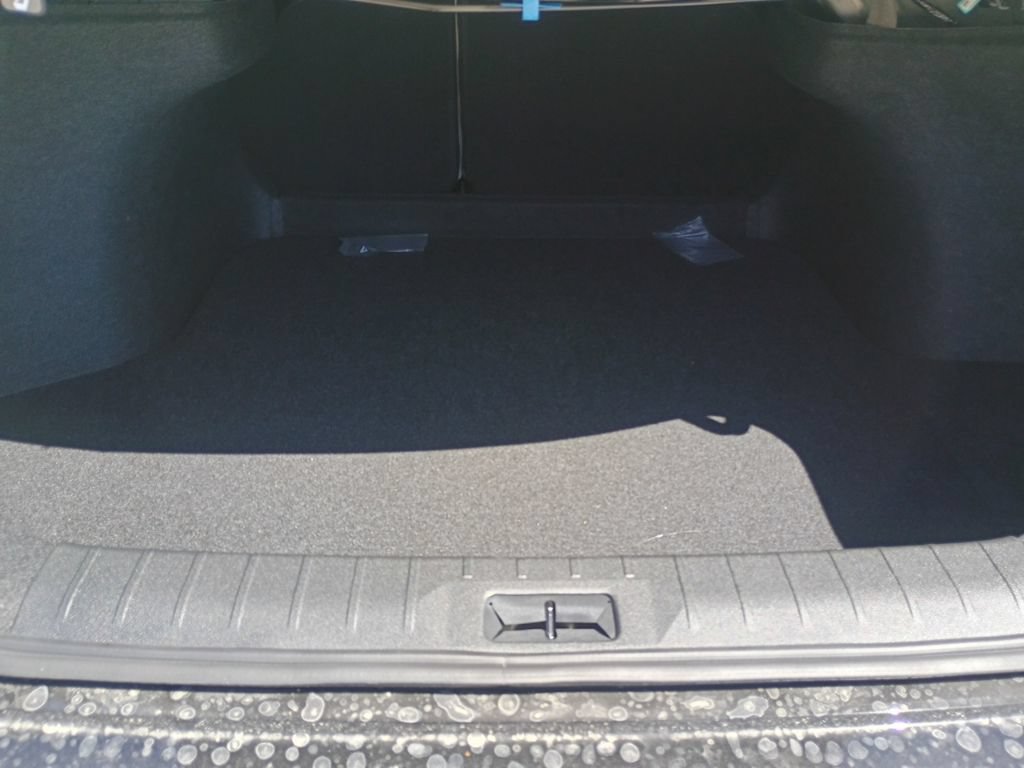 New 2026 Nissan Sentra SL w/ Floor Mat Package FWD image 8