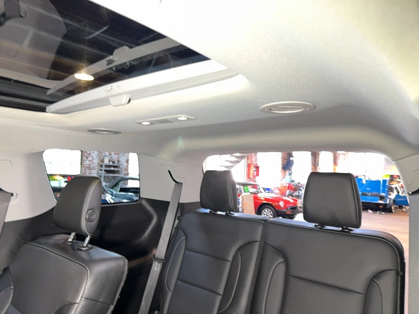 Used 2019 GMC Acadia SLT w/ LPO, Black Accent Package AWD/4WD image 70