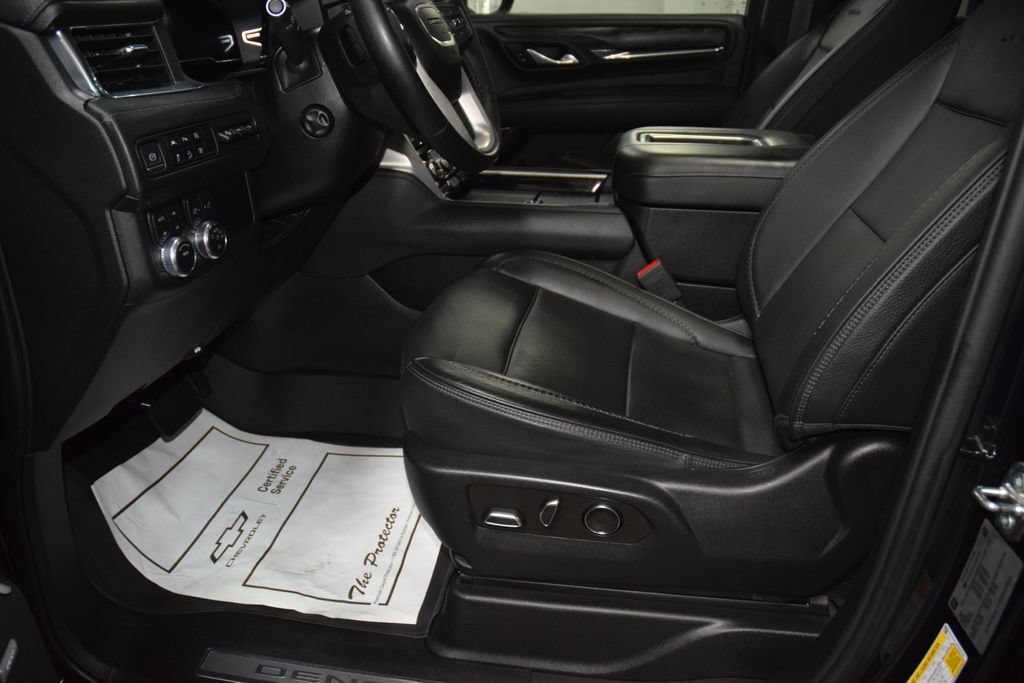 Used 2023 GMC Yukon XL Denali AWD/4WD image 42
