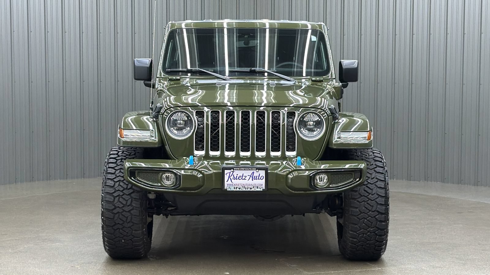 Used 2023 Jeep Wrangler Unlimited Sahara w/ Cold Weather Group AWD/4WD image 8