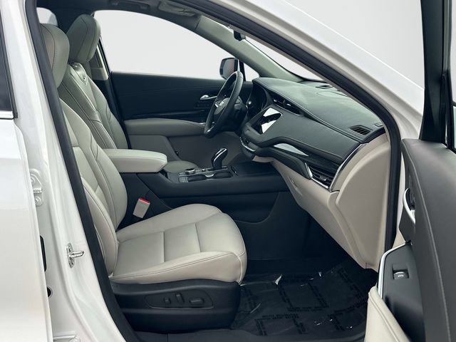 Certified 2023 Cadillac XT4 Premium Luxury w/ Enhanced Visibility Package AWD/4WD image 22