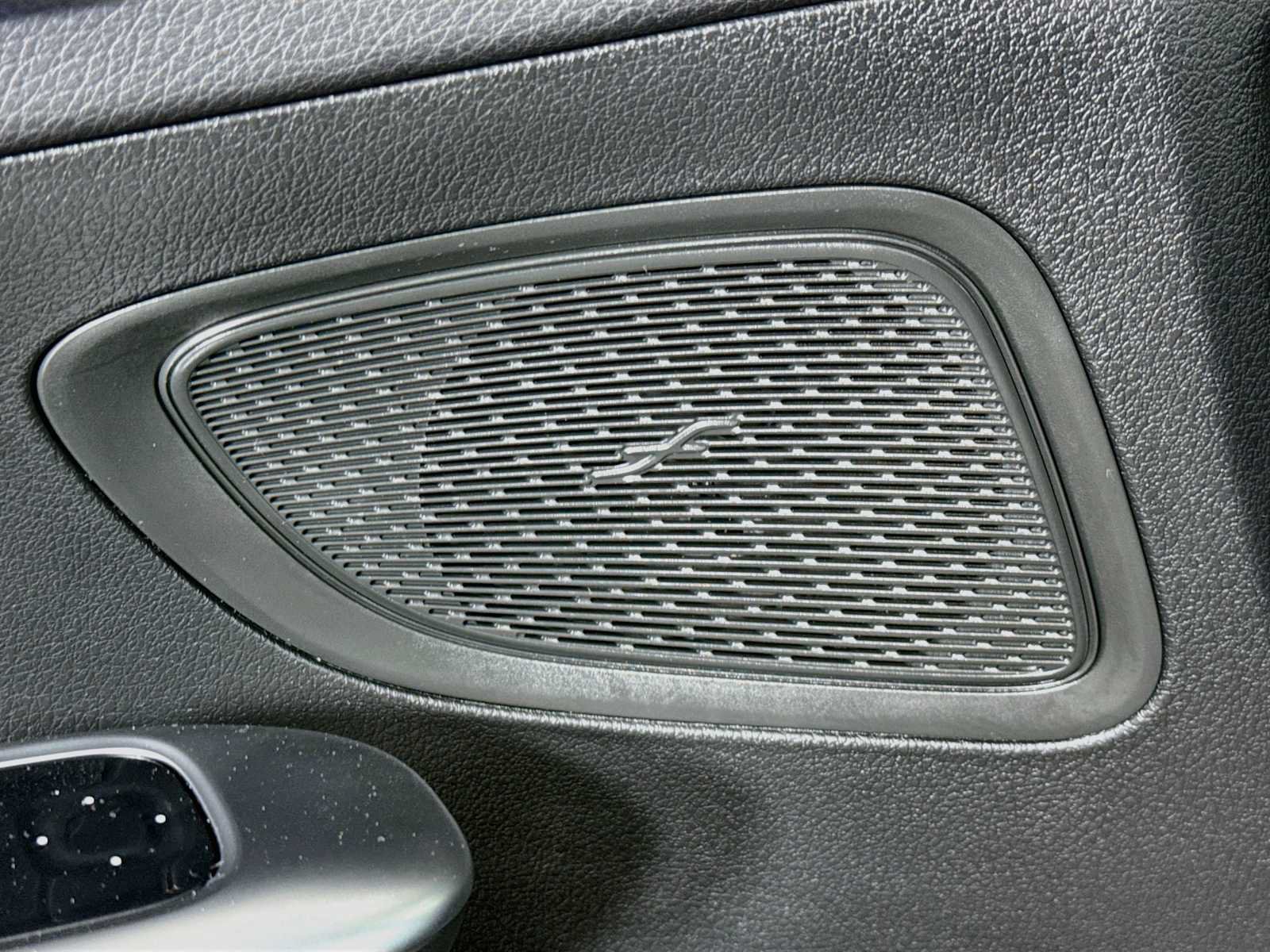 Used 2025 Mercedes-Benz C 300 4MATIC Sedan image 19