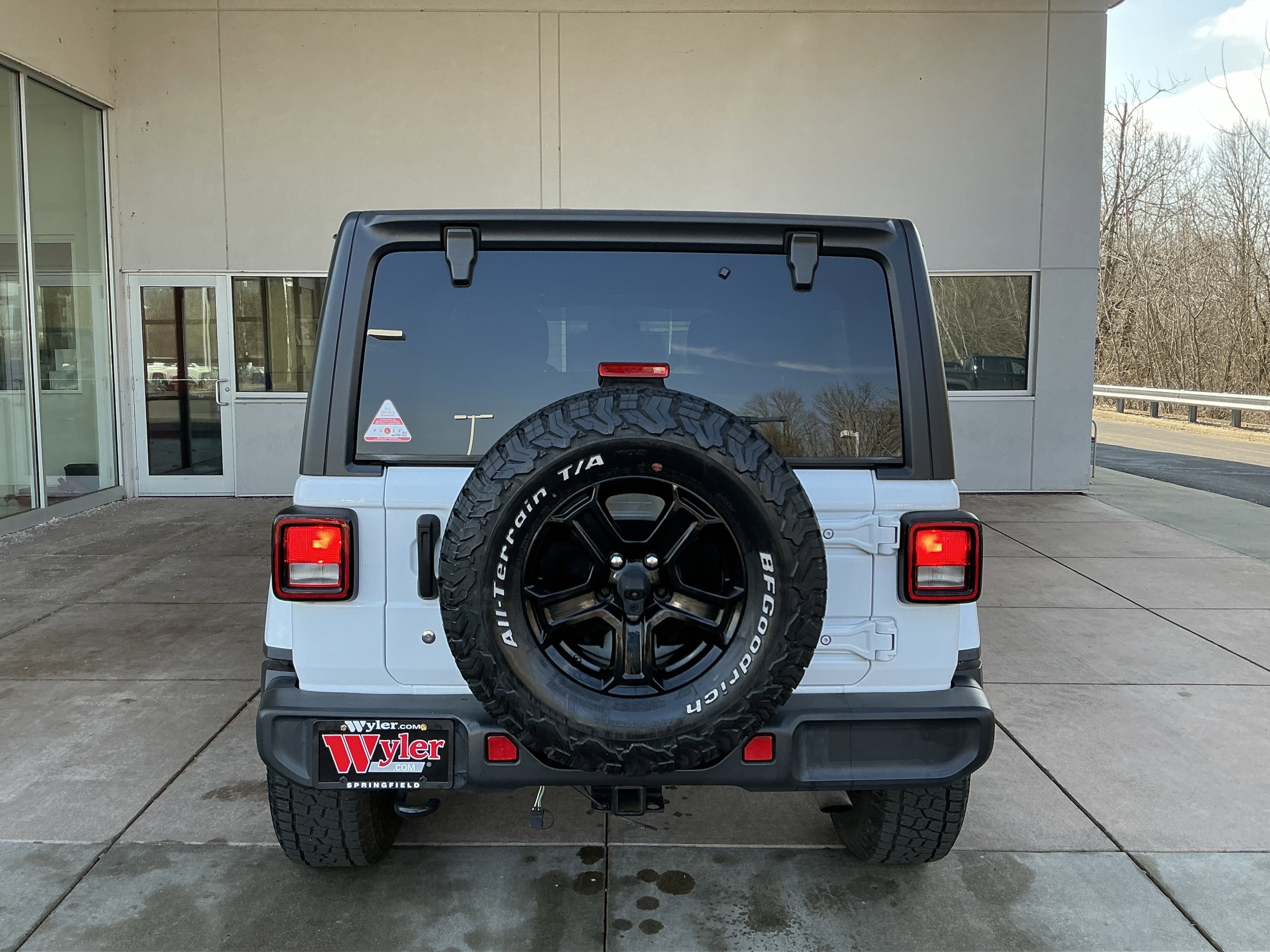 Used 2019 Jeep Wrangler Unlimited Sahara image 21